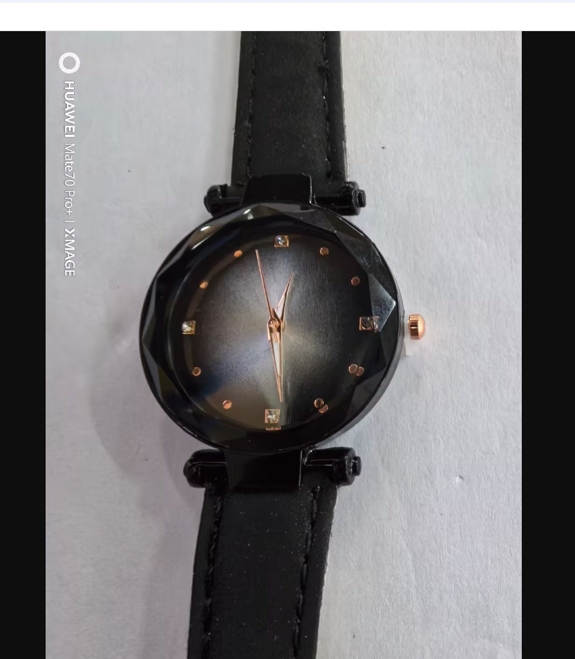 Women’s Fashion Quartz Watch – Creative Magnet Strap, Floral Cut Mirror Design