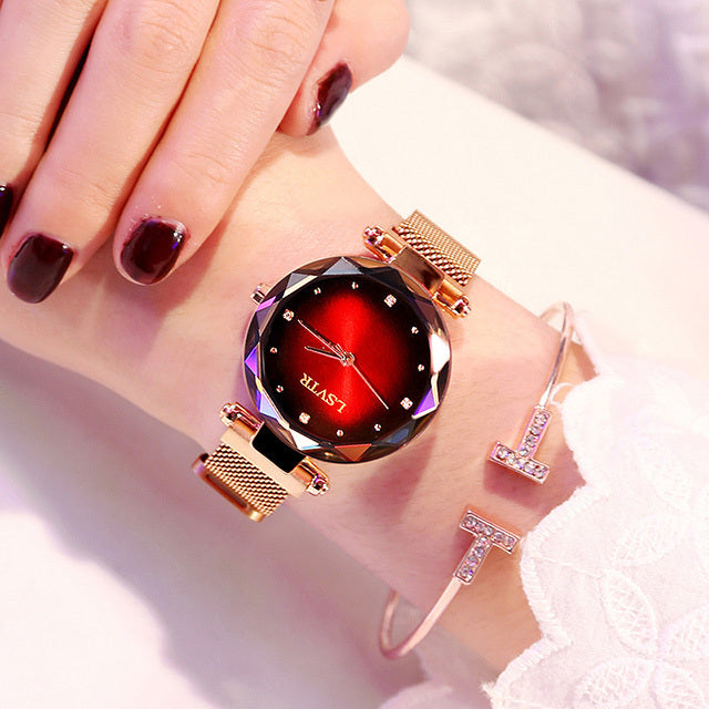 Women’s Fashion Quartz Watch – Creative Magnet Strap, Floral Cut Mirror Design