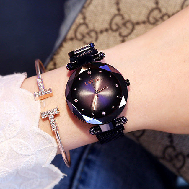 Women’s Fashion Quartz Watch – Creative Magnet Strap, Floral Cut Mirror Design
