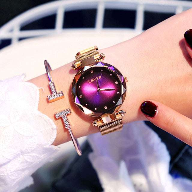 Women’s Fashion Quartz Watch – Creative Magnet Strap, Floral Cut Mirror Design